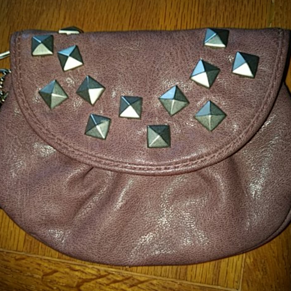 LULU Tan RIVOT Exbellishment Wristlet Change Purse